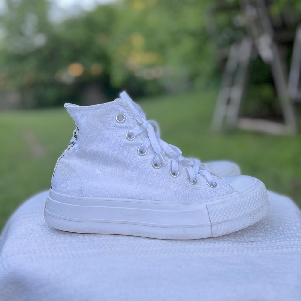 Converse White Platform High Sneakers Size 6.5